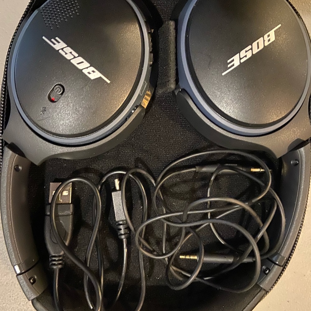 Bose studio headPhones.